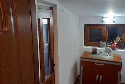 Casă cu 4 camere cu Teren 1400 Mp în Piatra - 2