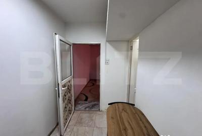 Apartament cu 2 camere nedecomandat în Micro 11 - 1