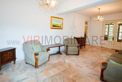 Urlati - Str Eternitatii - Vila 12 camere - teren 1081mp - 2 garaje - 11