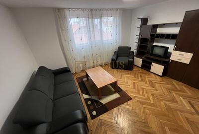 Piata Unirii; dormitor +birou;parcare privata si boxa (centrala proprie si ctr.) - 3