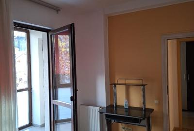 Închiriez apartament mobilat si utilat zugrăvit aer condiționat loc parcare - 3