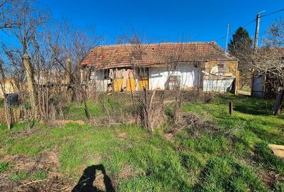 Casă individuală cu 2 camere cu Canalizare în Carani - 1