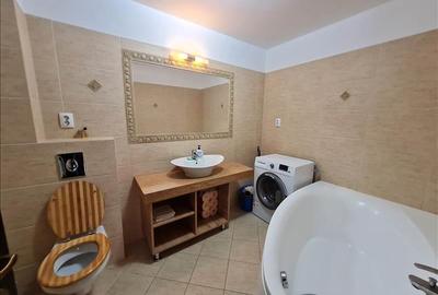 Apartament cu 2 camere decomandat, mobilat în Tractorul - 9
