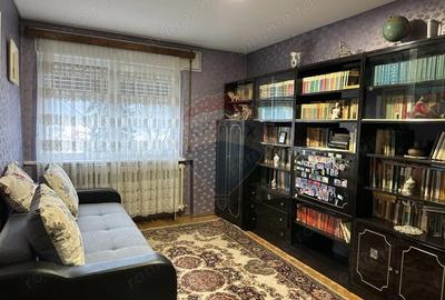 Apartament cu 4 camere decomandat în Central - 13