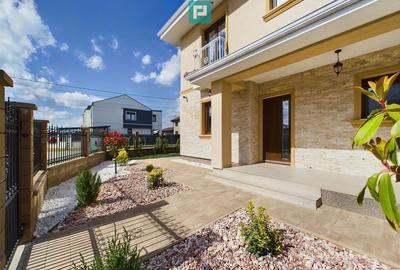 Casă cu 5 camere cu Teren 340 Mp în Dumbrăvița