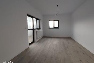 Casă cu 4 camere cu Teren 400 Mp în Bucium - 9