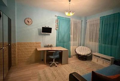 Apartament cu 3 camere decomandat în UTA - 3