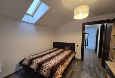 Casă cu 5 camere cu Teren 2200 Mp în Central - 2