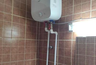 Dristor fix la metrou etaj 9 Dristor fix la metrou etaj 9 - 3