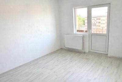 Apartament cu 3 camere decomandat în Central - 8