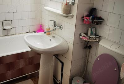 Camera de inchiriat marasti pentru o tanara fata. - 2