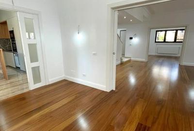 Casă cu 10 camere cu Canalizare în Primăverii - 4