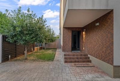 Salajan - vila superba cu 2 etaje - living 48mp fara stalpi - 2