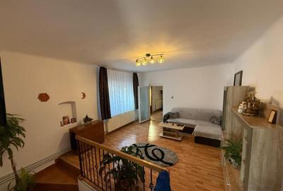 Casa cu 2 apartamente, 5 camere, 140 mp, zona Turnisor - 2