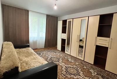 Inchiriez apartament 2 camere, decomandat, Brasov