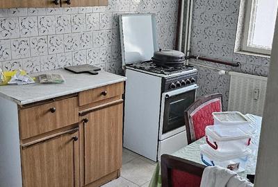 Apartament cu 2 camere semidecomandat în Pantelimon