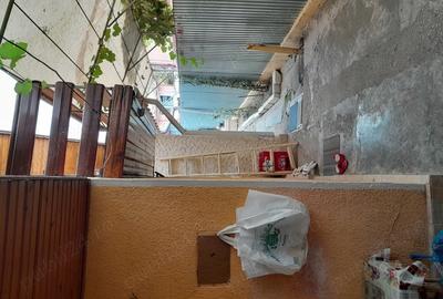 De vanzare 2 proprieta?i ie?ire pe 2 strazi Aparatori Patriei - 4