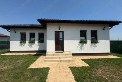 Casa Individuala Mobilata & Utilata | Toate Utilitatile Mo?ni?a Noua | Comision 0%