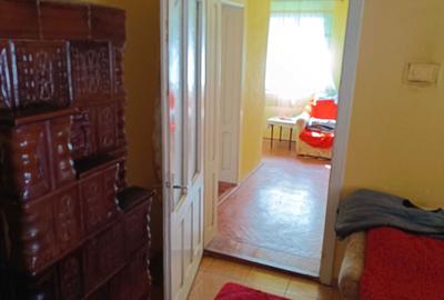 Casă cu 4 camere în Central - 2