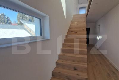 Casă cu 8 camere cu Teren 860 Mp în Central - 11