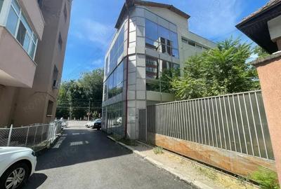 Inchiriere spa?iu comercial P+2, in zona centrala , B-dul Constantin Brancu?i - 1