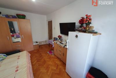 Apartament cu 4 camere decomandat, mobilat în Dacia - 12