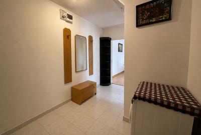 Apartament cu 3 camere decomandat în Astra - 2