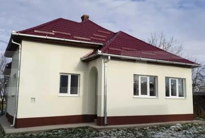 Casă cu 3 camere cu Teren 2050 Mp în Central - 11