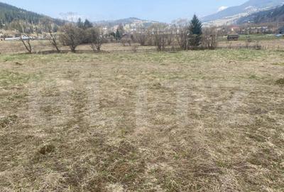 Teren de 4047 mp, în Central