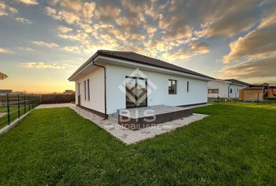 Casă cu 4 camere cu Teren 700 Mp în Unirea - 13