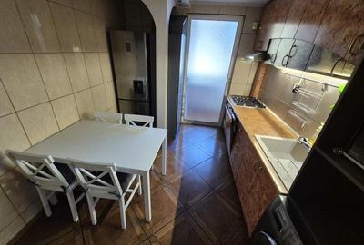 Inchiriez apartament 2 camere - 3