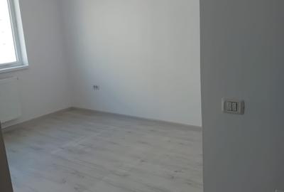 Garsonieră decomandată în Militari - 2