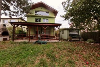 Casă cu 7 camere cu Canalizare în Chitila