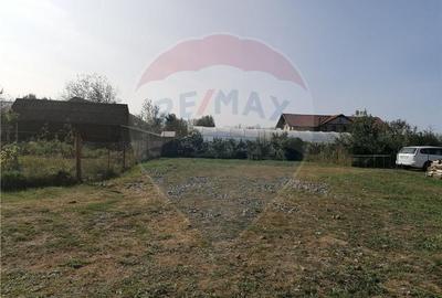 Casă la rosu spre vânzare,  Busag, acces privat - 3