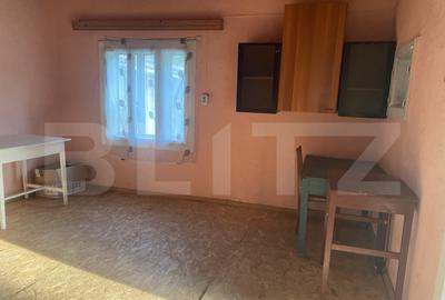 Casă cu 2 camere cu Teren 265 Mp în Central - 2