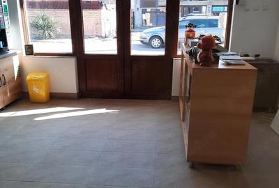 Spațiu comercial, de 54 mp, în Cerneți - 2
