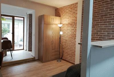 Garsonieră nedecomandată în Central - 3