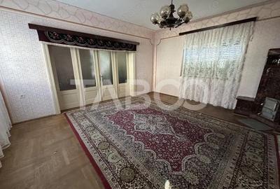 Casă cu 4 camere cu Teren 2400 Mp în Cincu - 6
