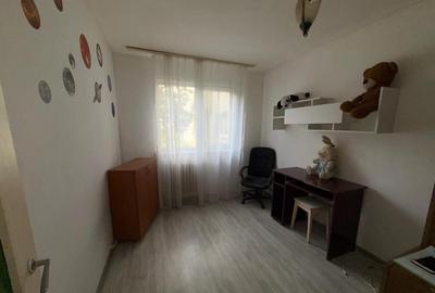 Apartament cu 3 camere semidecomandat în Dacia - 8