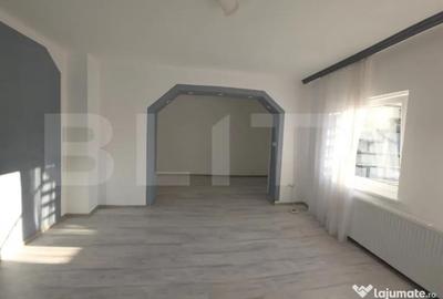 Casă cu 4 camere cu Teren 350 Mp în Central - 9