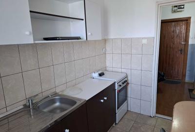 Garsonieră decomandată în Nufărul - 4