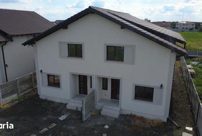 Casă cu 4 camere cu Teren 250 Mp în Moșnița Nouă - 12
