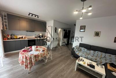Apartament cu 2 camere, et 1/4 , 58mp, cu garaj zona Regal - 1