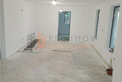 Casă individuală cu 6 camere în Mărăcineni