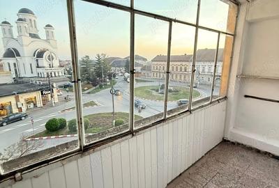 Apartament cu 3 camere decomandat în Central - 2