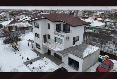 Casă cu 5 camere cu Teren 490 Mp în Central