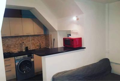 Garsonieră decomandată în Romană - 2