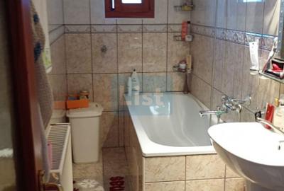 Casă cu 3 camere cu Canalizare în Central - 6