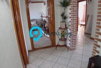 Apartament cu 4 camere în Central - 2