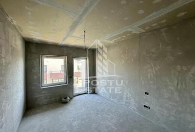 Casă cu 4 camere cu Teren 316 Mp în Dumbrăvița